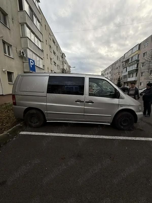 Argintiu Second-hand 2000 Mercedes Vito Van | 1.200 EUR - Imagine 1/4