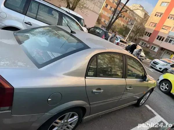 Utilizat 2003 Opel Vectra Berlinǎ | 2.000 EUR - Imagine 1/4