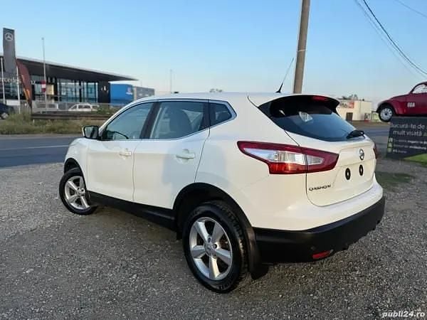 Second-hand Nissan Qashqai Pure 110 CP (80 kW) 2015 Alb SUV