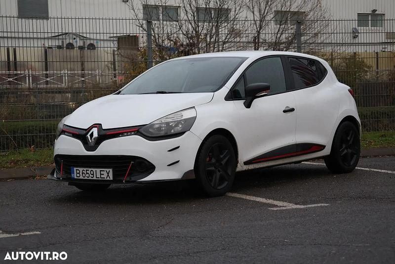 Culoarealb Utilizat 2014 Renault Clio IV Hatchback | 5.100 EUR (Preț OK) - Imagine 1/4