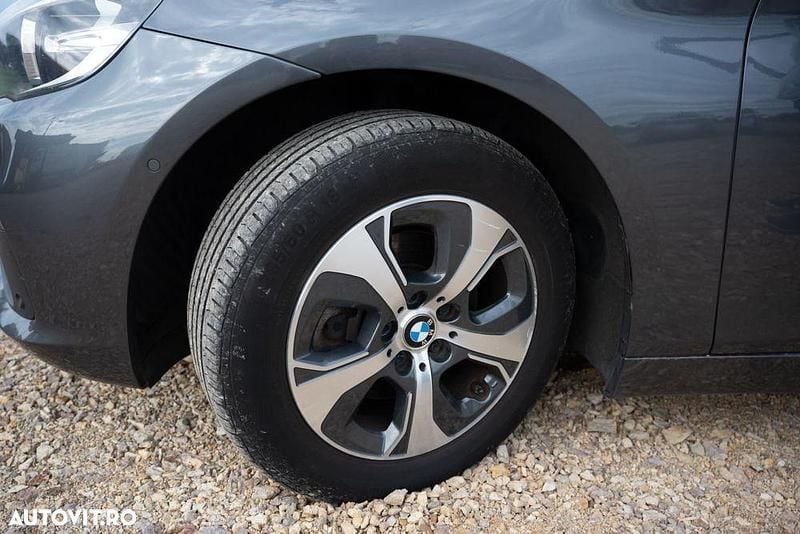 Second-hand BMW 216 Comfort Edition 116 CP (85 kW) 2016 Culoarenegru Monovolum