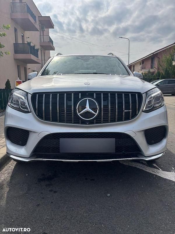 Culoareargint Utilizat 2016 Mercedes GLS350 AMG line SUV | 28.000 EUR (Scump) - Imagine 1/4