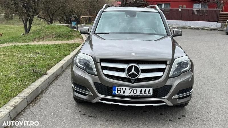 Culoarebej Utilizat 2014 Mercedes GLK250 SUV | 14.500 EUR (Super Preț) - Imagine 1/4