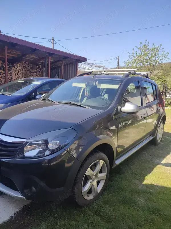 Utilizat 2010 Dacia Sandero Stepway Hatchback | 4.000 EUR (Preț OK) - Imagine 1/4