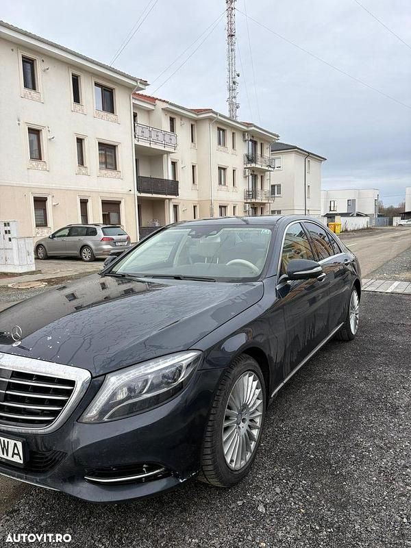 Second-hand Mercedes S400 333 CP (244 kW) 2016 Culoarenegru Berlinǎ