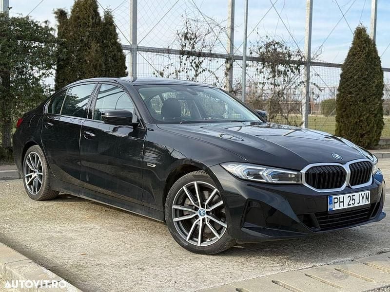 Second-hand BMW 320e Performance 204 CP (150 kW) 2022 Culoarenegru Berlinǎ