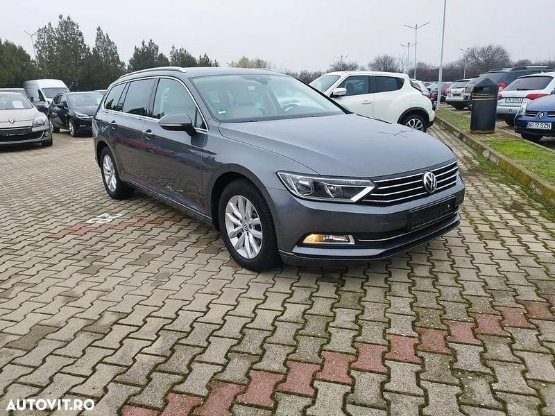 Culoaregri Utilizat 2017 VW Passat Highline Break | 11.200 EUR (Super Preț) - Imagine 1/4
