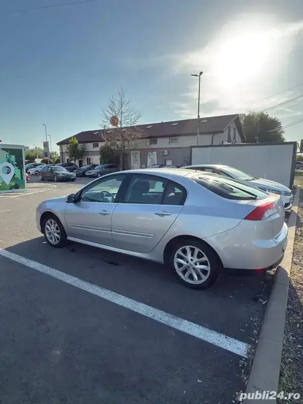 Gri Utilizat 2009 Renault Laguna III Berlinǎ | 3.300 EUR (Preț OK) - Imagine 1/4