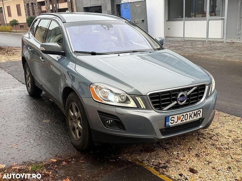 Second-hand Volvo XC60 Summum 163 CP (119 kW) 2009 Culoarealbastru SUV
