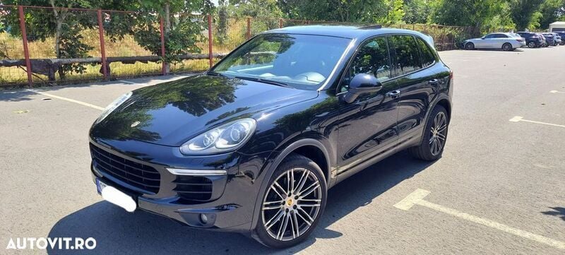 Negru Utilizat 2016 Porsche Cayenne SUV | 23.500 EUR (Super Preț) - Imagine 1/4