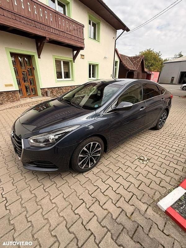 Culoarealbastru Utilizat 2018 Hyundai i40 Berlinǎ | 13.999 EUR (Puțin scump) - Imagine 1/4