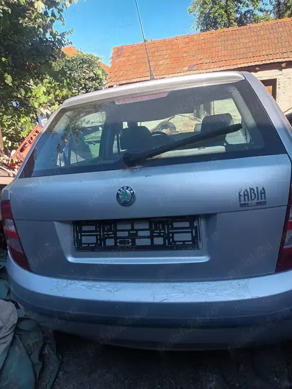 Utilizat 2002 Skoda Fabia Hatchback | 1.000 EUR (Super Preț) - Imagine 1/4