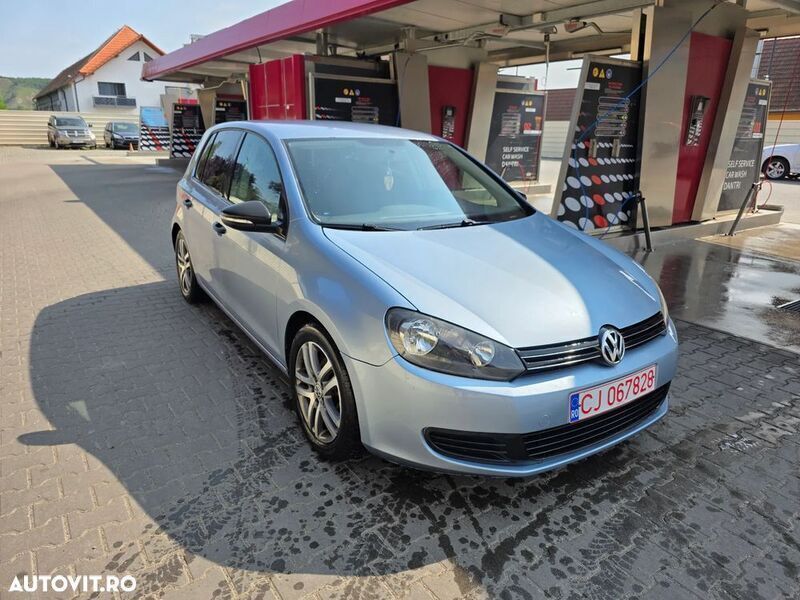 Argint Utilizat 2009 VW Golf VI Comfortline Berlinǎ | 3.500 EUR (Preț bun) - Imagine 1/4