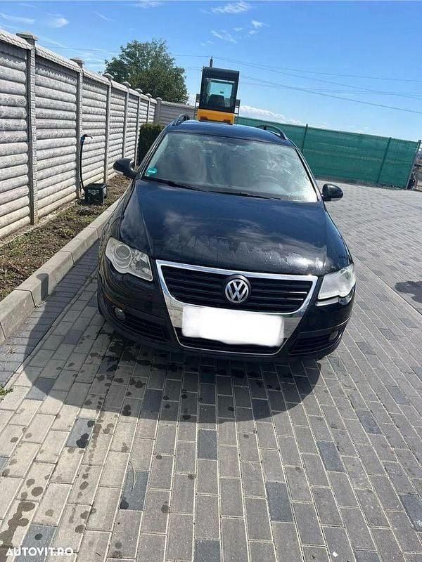 Culoarenegru Utilizat 2006 VW Passat Comfortline Break | 2.499 EUR (Preț OK) - Imagine 1/4