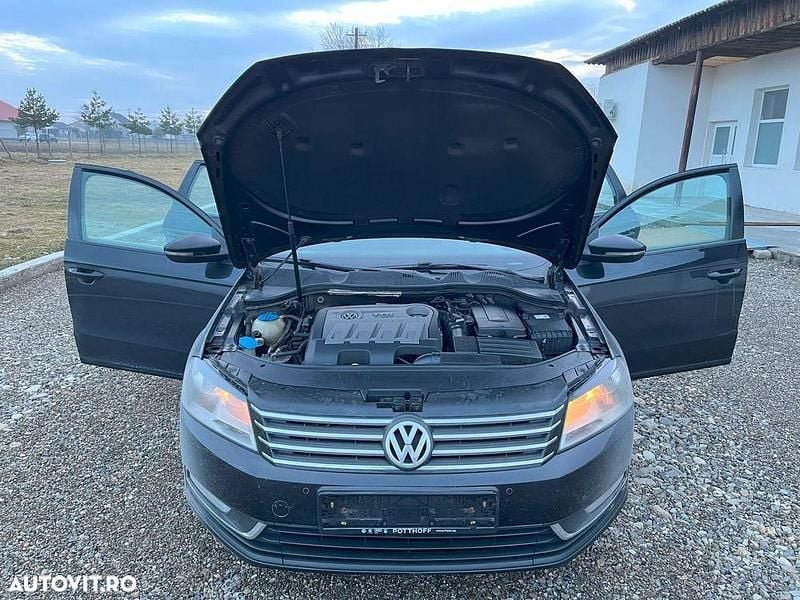Negru Utilizat 2013 VW Passat Comfortline Break | 4.150 EUR (Preț bun) - Imagine 1/4