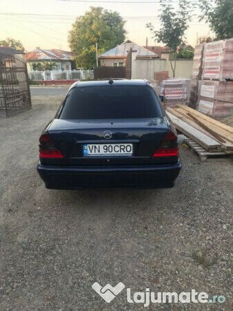 Second-hand Mercedes C250 150 CP (110 kW) 2000 Albastru Berlinǎ