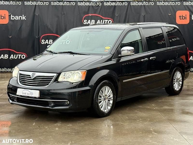 Culoarenegru Utilizat 2014 Lancia Voyager S Monovolum | 12.499 EUR - Imagine 1/4
