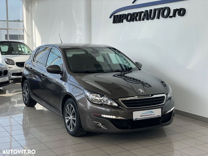 Maro Utilizat 2015 Peugeot 308 Active Hatchback | 6.950 EUR (Puțin scump) - Imagine 1/4
