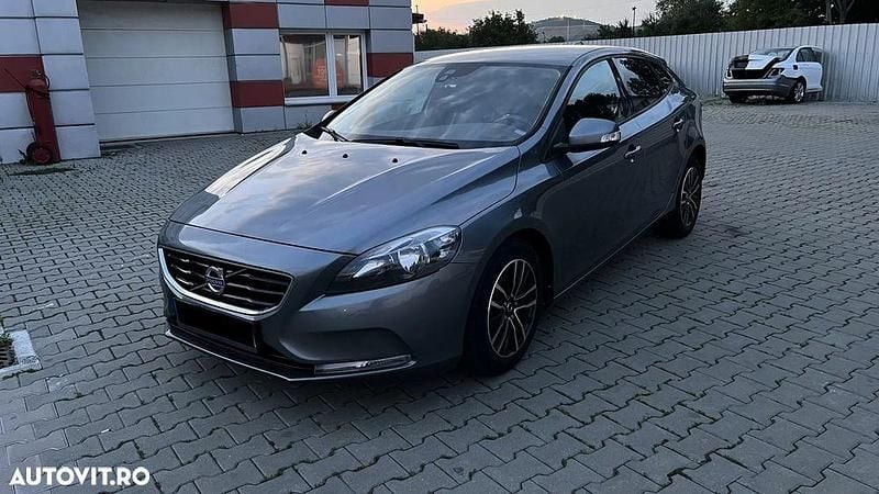 Argint Utilizat 2015 Volvo V40 Break | 7.399 EUR (Preț OK) - Imagine 1/4