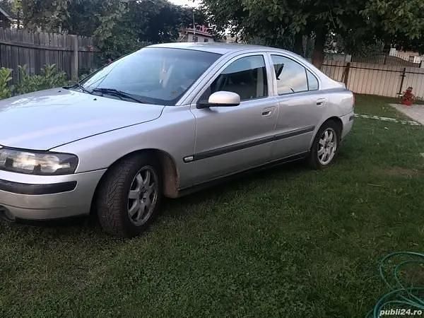 Second-hand Volvo S60 163 CP (119 kW) 2004 Berlinǎ