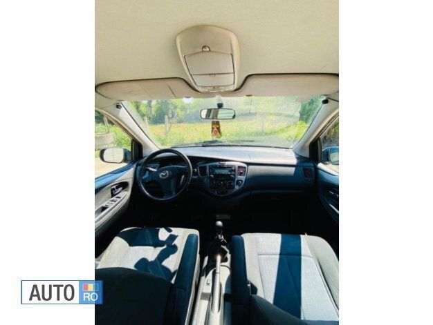 Second-hand Mazda MPV 136 CP (100 kW) 2004 Albastru Monovolum