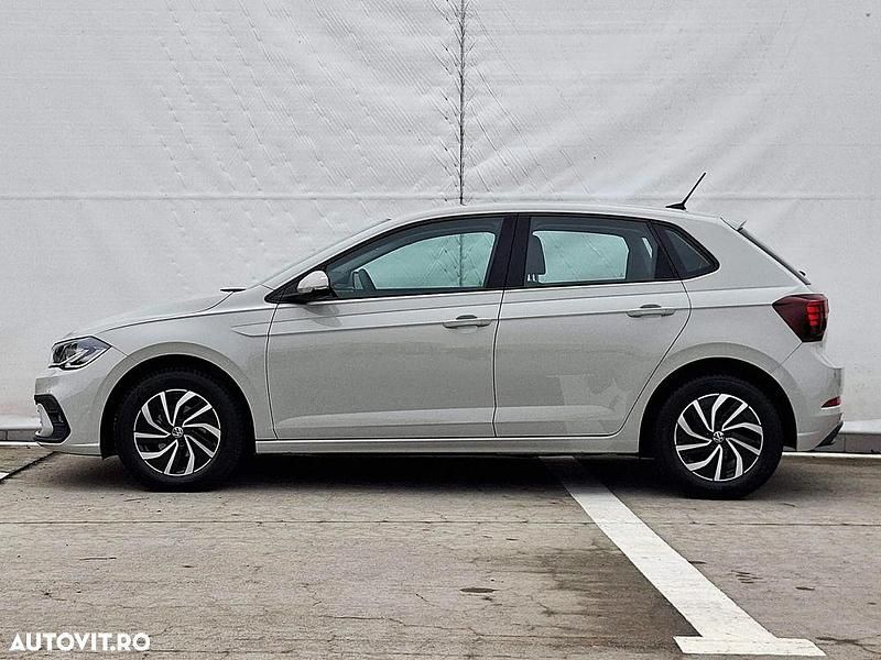 Second-hand VW Polo Life 95 CP (69 kW) 2023 Gri mediu  normal