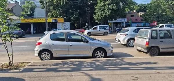 Utilizat 2006 Peugeot 206 Hatchback | 1.600 EUR - Imagine 1/4