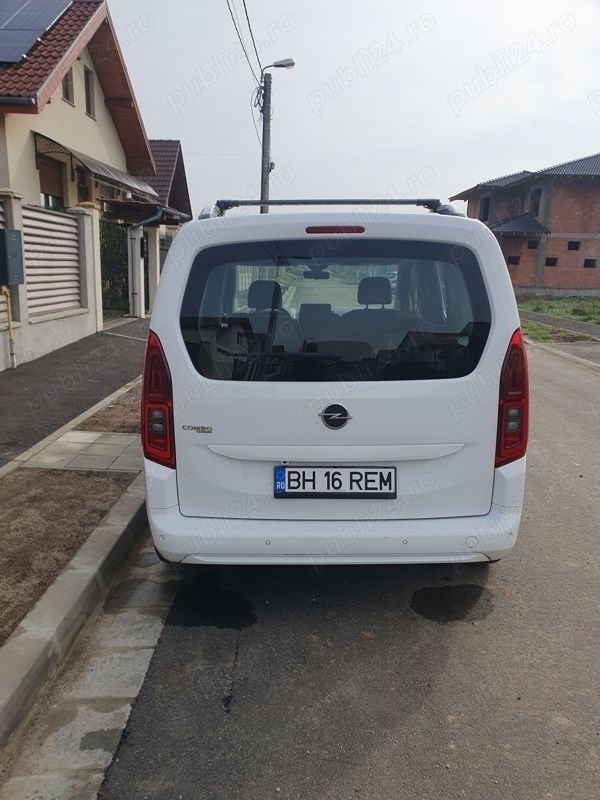 Alb Utilizat 2019 Opel Combo Monovolum | 10.800 EUR - Imagine 1/4