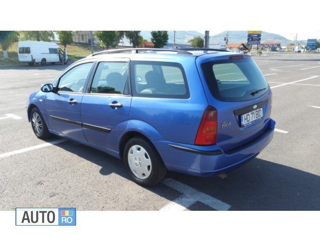 Second-hand Ford Focus 90 CP (66 kW) 2001 Albastru Break