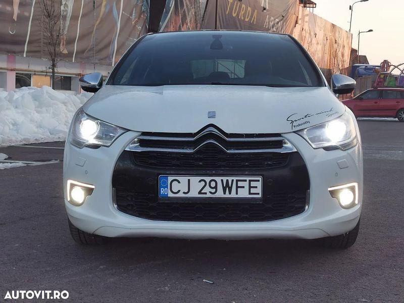 Culoarealb Second-hand 2014 Citroën DS4 Limited Edition 1955 Hatchback | 6.250 EUR - Imagine 1/4