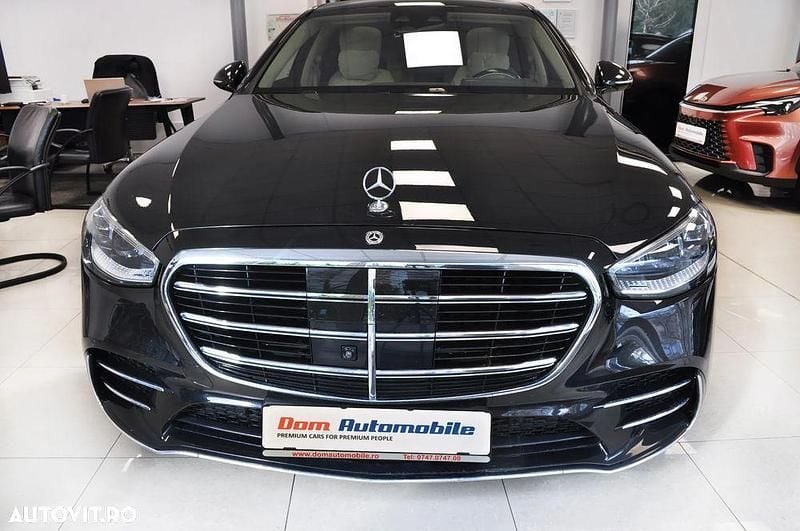 Second-hand Mercedes S500 435 CP (319 kW) 2023 Culoarenegru Berlinǎ
