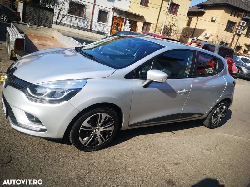 Gri Utilizat 2019 Renault Clio IV Zen | 8.350 EUR (Preț OK) - Imagine 1/4