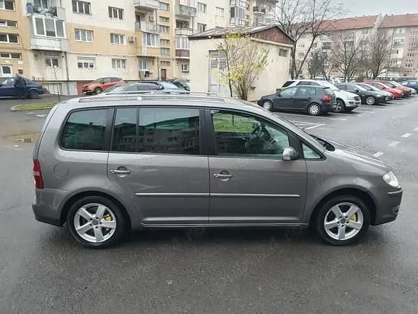 Second-hand VW Touran 105 CP (77 kW) 2007 Monovolum