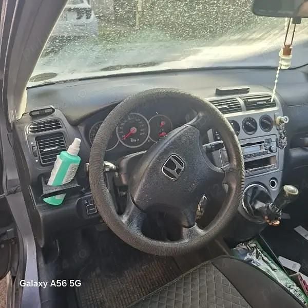 Second-hand Honda Civic 95 CP (69 kW) 2004 Berlinǎ