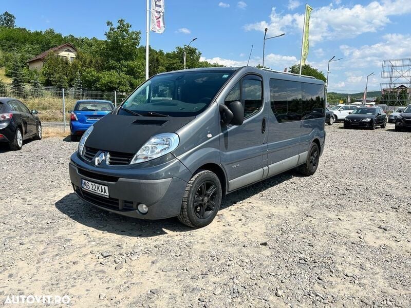 Gri Utilizat 2014 Renault Trafic Black Edition Van | 12.300 EUR (Preț OK) - Imagine 1/4