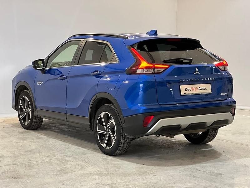 Second-hand Mitsubishi Eclipse Cross 98 CP (72 kW) 2023 Albastru inchis  metalic SUV
