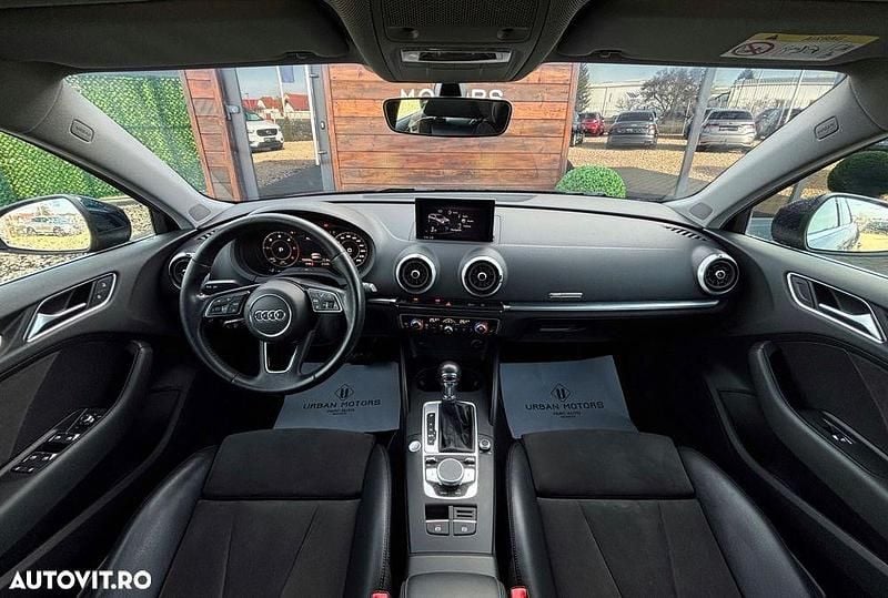 Second-hand Audi A3 S-Line 150 CP (110 kW) 2019 Culoarealbastru Hatchback