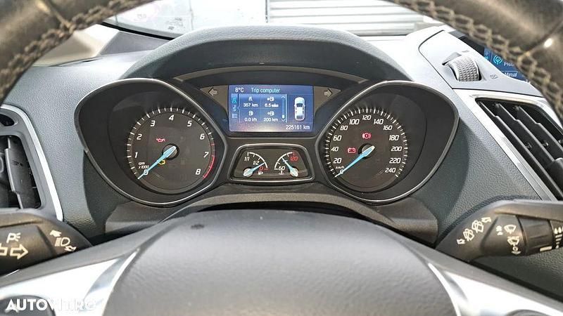 Second-hand Ford C-MAX Titanium 125 CP (91 kW) 2015 Culoareargint Monovolum