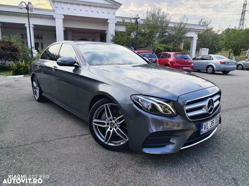 Gri Utilizat 2017 Mercedes E220 AMG line Berlinǎ | 31.900 EUR (Scump) - Imagine 1/4