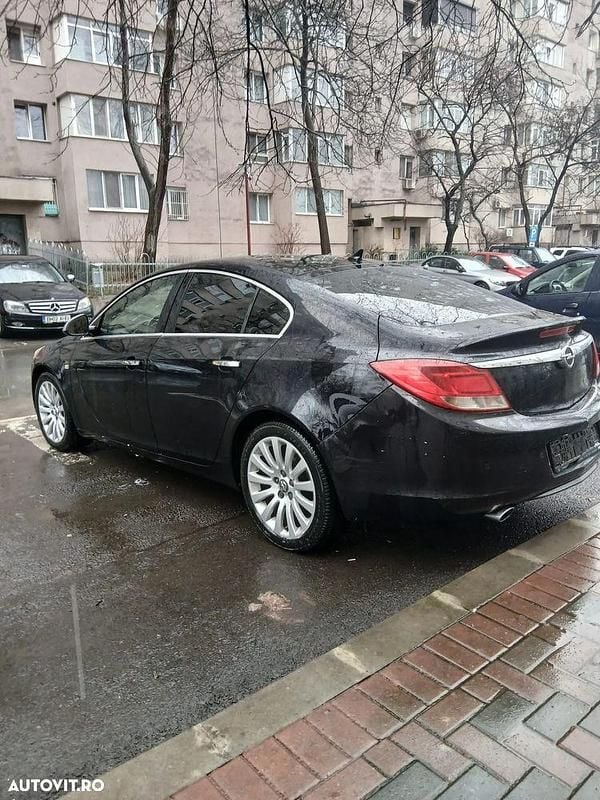 Second-hand Opel Insignia 160 CP (117 kW) 2009 Culoarenegru Berlinǎ