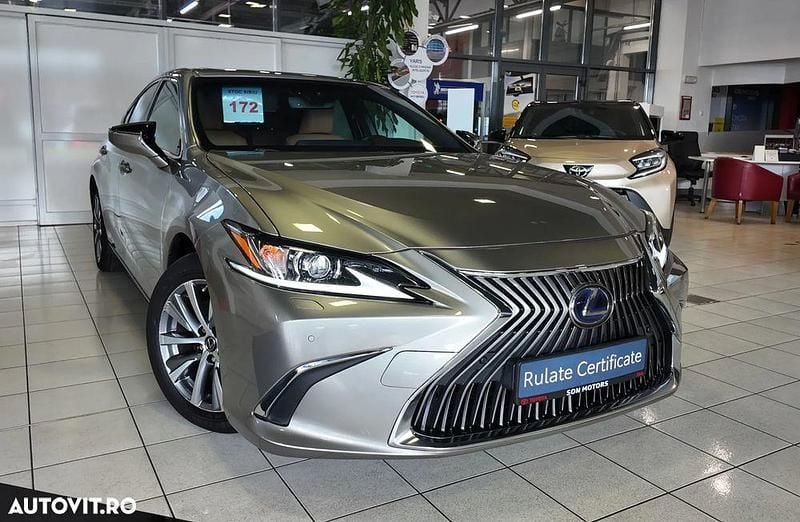 Gri Utilizat 2019 Lexus ES300H Executive Line Berlinǎ | 29.386 EUR - Imagine 1/4
