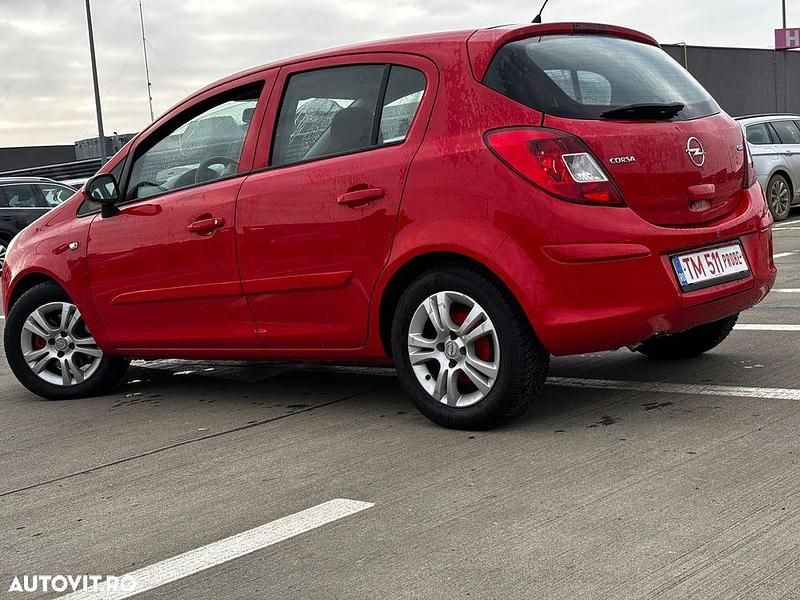 Second-hand Opel Corsa 75 CP (55 kW) 2008 Culoarerosu Hatchback