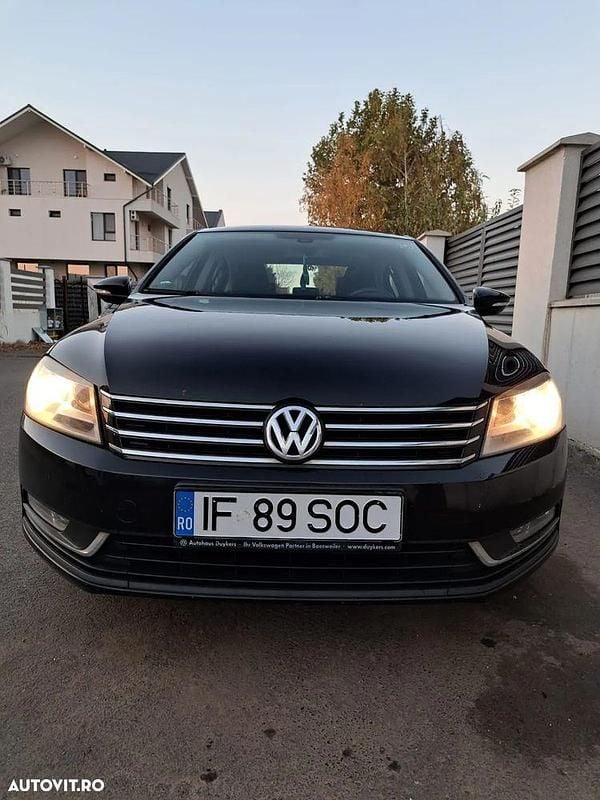 Culoarenegru Utilizat 2012 VW Passat Comfortline Break | 7.300 EUR (Puțin scump) - Imagine 1/4