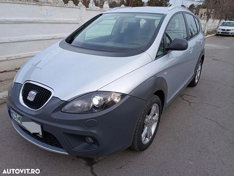 Culoareargint Utilizat 2009 Seat Altea XL Monovolum | 5.250 EUR - Imagine 1/4