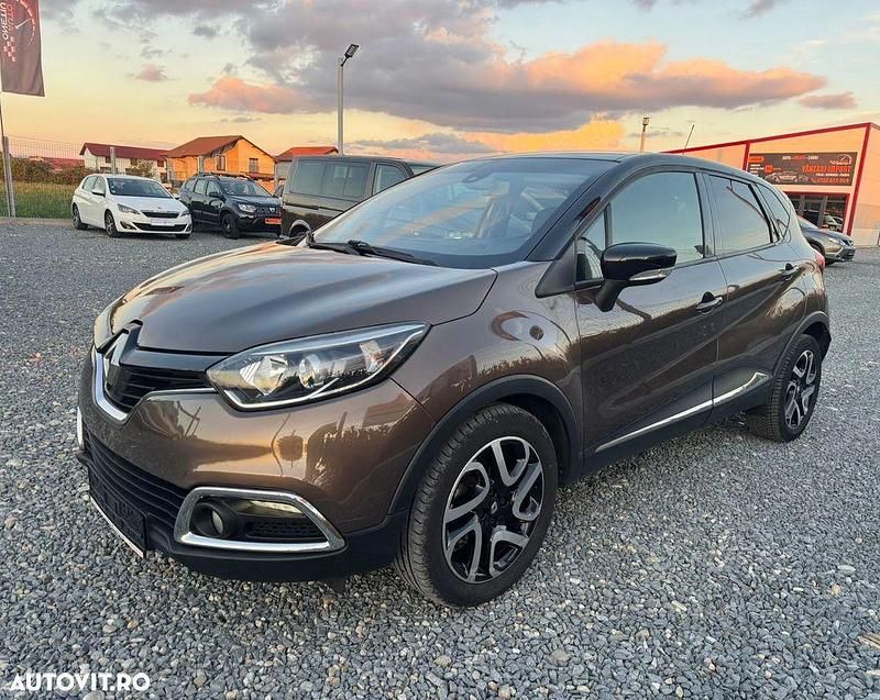 Culoaremaro Utilizat 2014 Renault Captur Zen SUV | 6.900 EUR (Preț OK) - Imagine 1/4