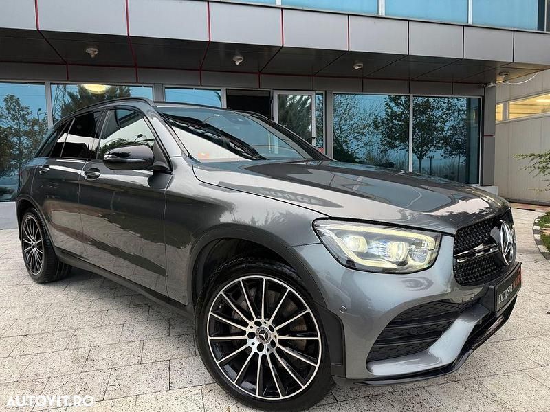 Culoaregri Utilizat 2019 Mercedes GLC300 AMG line SUV | 31.990 EUR (Scump) - Imagine 1/4