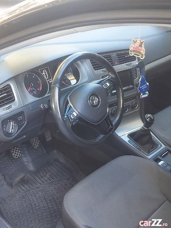 Culoarenegru Utilizat 2014 VW Golf VII Comfortline Break | 7.200 EUR (Preț OK) - Imagine 1/4