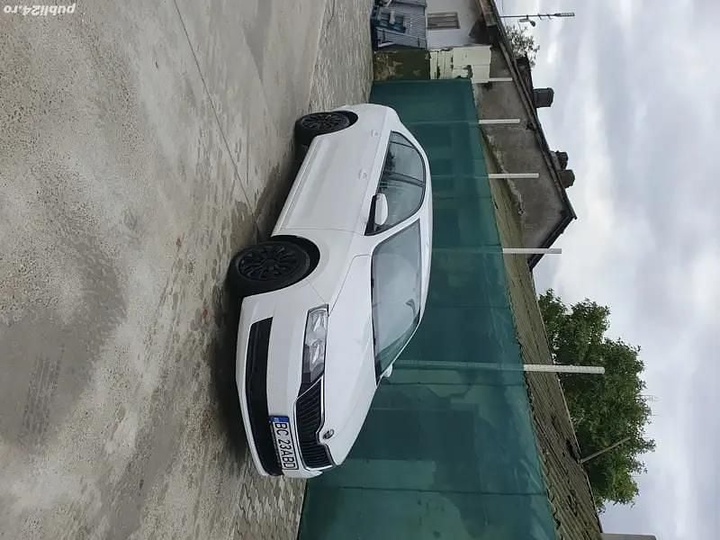 Utilizat 2017 Skoda Rapid Berlinǎ | 5.850 EUR (Preț OK) - Imagine 1/4