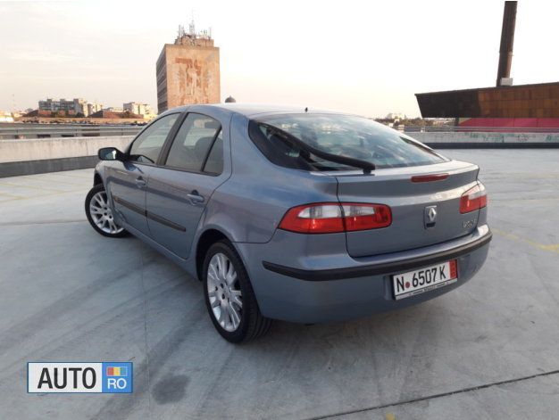 Gri metalizat Utilizat 2003 Renault Laguna II Berlinǎ | 1.850 EUR (Preț OK) - Imagine 1/4
