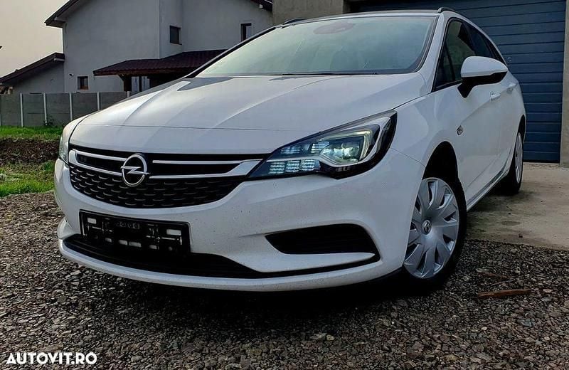 Second-hand Opel Astra Innovation 110 CP (80 kW) 2019 Culoarealb Break